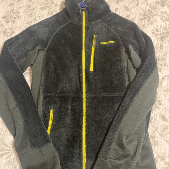 Patagonia fleece zip up - Picture 1 of 4
